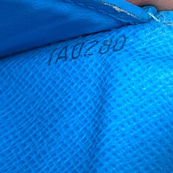 Louis Vuitton Sky Blue Pocket Organizer - Picture 9 of 16